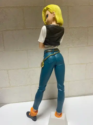 인조인간 18호 피규어