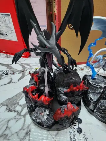 유희왕 듀얼몬스터즈 피규어 레드아이즈 블랙 드래곤 블루아이즈