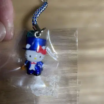 도쿄 한정판 헬로키티 스트랩