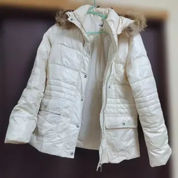 ALPHA CUBIC 아이보리 다운 자켓