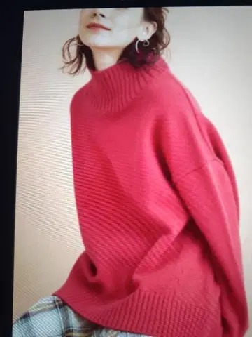 뷰티&유스 핑크 터틀넥 스웨터