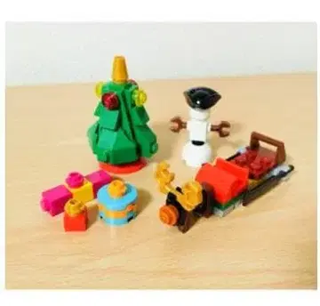 크리스마스 트리와 눈사람 블록 세트