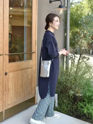 ourhome 핏 숄더백 실버