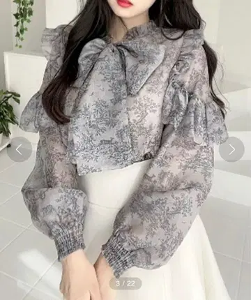 titty&co 프릴 달린 리본 타이 블라우스