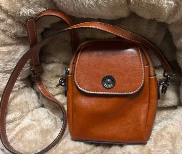 브라운 가죽 숄더백