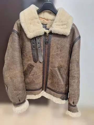 한정 판매 AVIREX B3 플라이트 자켓 보아 옷깃 무스탕 코트