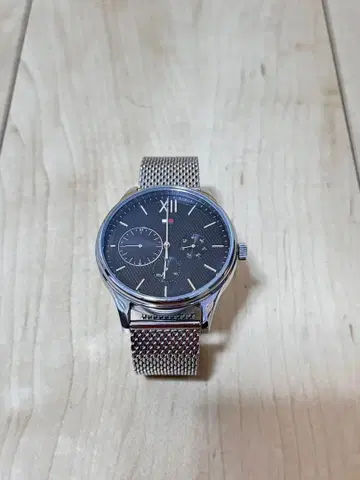 타미힐피거 손목시계