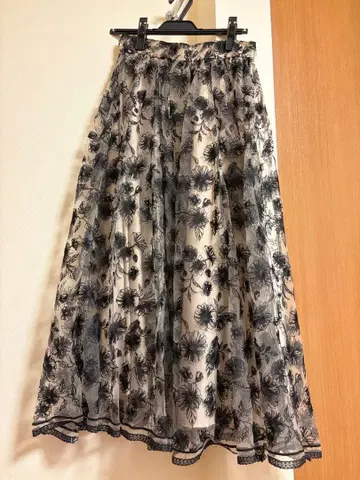 Mila Owen 플레어 스커트 꽃무늬