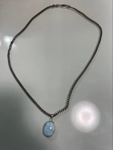 실버 오벌 라이트 블루 펜던트 목걸이