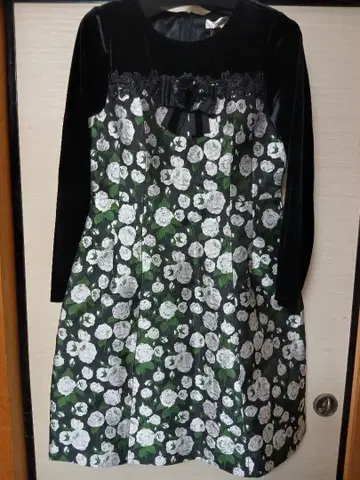 슈퍼 뷰티 화이트 로즈 원피스 [ 네고 불가 ]