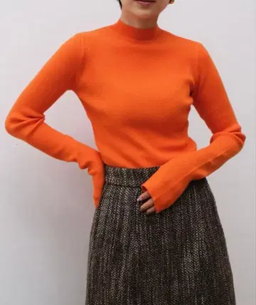 [택 포함 새상품] AKTE 하이넥 타이트 리브 니트 풀오버