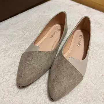 플랫슈즈 스틸레토 베이지 그레이