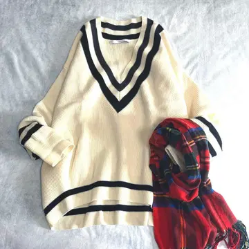 컨디션 최상 프레임워크 라인 V넥 풀오버 오버 사이즈 니트