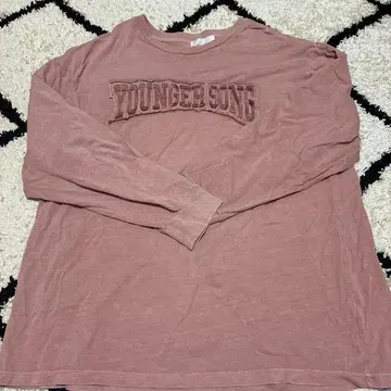 Younger Song 긴팔 T셔츠