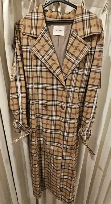 AMERI 체크 무늬 롱 코트