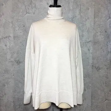 J.S. relume BiellaYarn 와이드 터틀넥