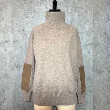 BEATRICE 엘보 패치 하이넥 니트