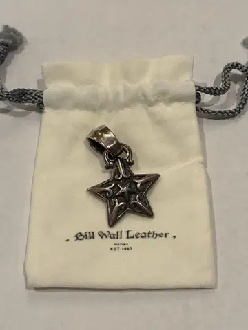 빌 월 레더 별 모양 펜던트