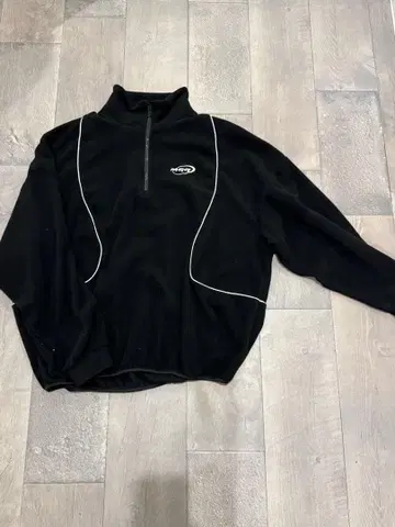 MSG 블랙 하프 지퍼 맨투맨