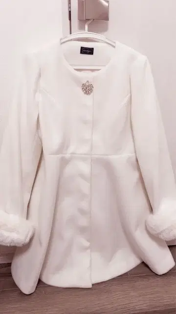 evelyn 에블린 비쥬 코트 M 사이즈 머플러 포함 가격 인하