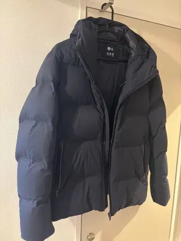 네이비 후드 부착 다운 자켓 UNIQLO