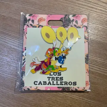 디즈니 3인의 기사 핀 배지