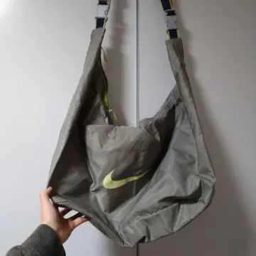 Nike 그레이 숄더백
