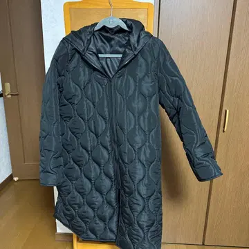 블랙 퀼팅 자켓 사이즈 2 후드 부착