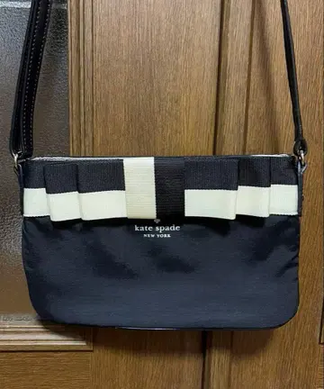 케이트 스페이드 숄더백 리본 바로 스트릿