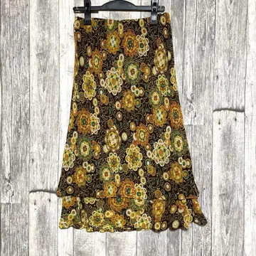 로라 애슐리 꽃무늬 프릴 장식 A라인 스커트