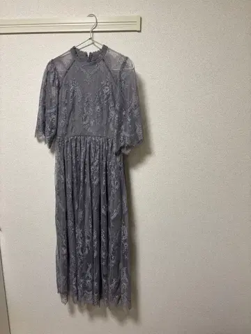 GIRL 그레이 레이스 맥시 드레스 반팔