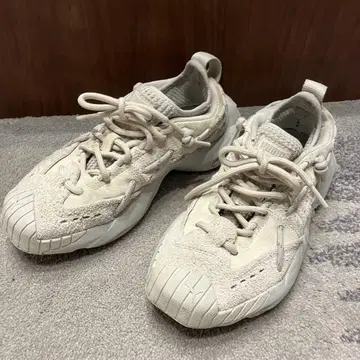 푸마 플렉서스 그레이 아이보리 그레이 아이보리 푸마 통굽