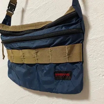 USA제 브리핑 사코슈 숄더백