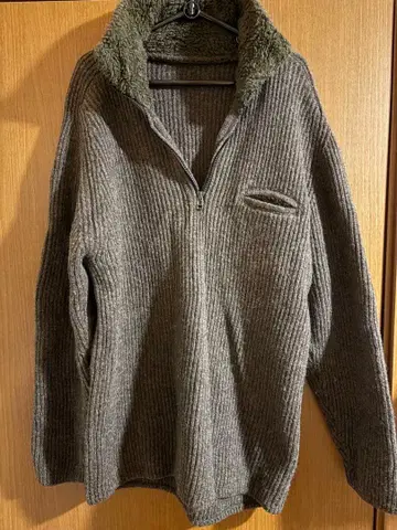 리브 니트 다크 브라운 스웨터