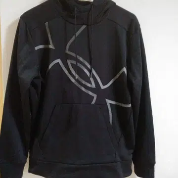 언더아머 블랙 후드 부착 후드티