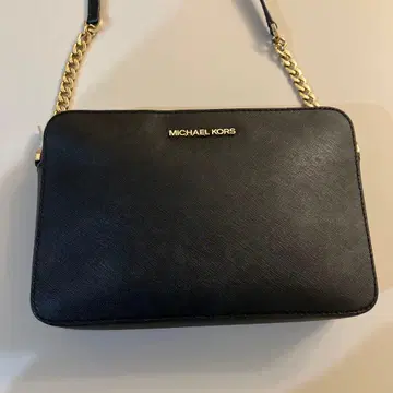 MICHAEL KORS 블랙 숄더백 카메라백