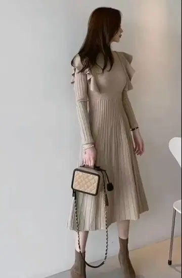 [인기] 니트 원피스 볼륨 사이드 플레어 니트 여성용 L