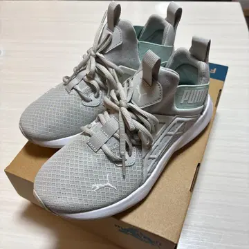 [새상품급] PUMA Soft Foam+ 스니커즈 23.5cm 그레이