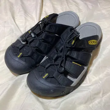 KEEN 뉴포트 슬라이드 킨 아웃도어 샌들 사이즈 미상 27cm 상당