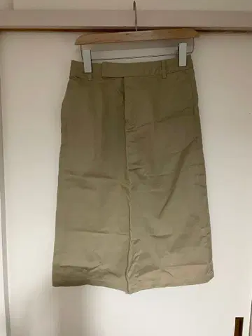 APC 베이지 롱 스커트 사이즈 36