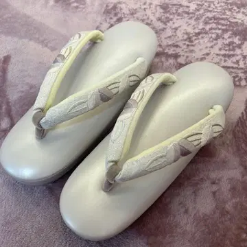 순면 발판 조리 / 동백 잎 패턴 자수 하나오