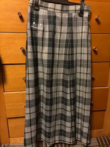 그라니프 뷰티풀 섀도우 젠틀맨 플리츠 롱 스커트 M