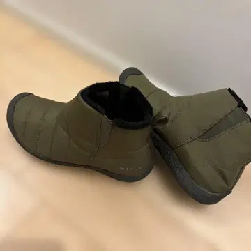 KEEN 숏부츠 올리브