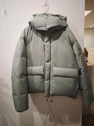 AURALEE LIGHT FINX POLYESTER DOWN JACKET