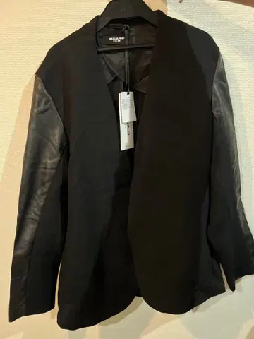 인기! 1PIU1UGUALE3 RELAX 가죽 슬리브 노카라 자켓