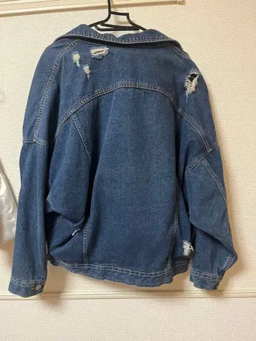 데미지 가공 다크 블루 데님 자켓