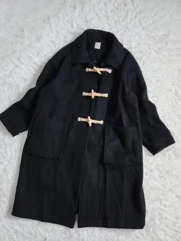 휴일과 시 울 더플 코트