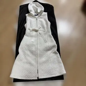 M's Gracy 후드 부착 화이트 원피스