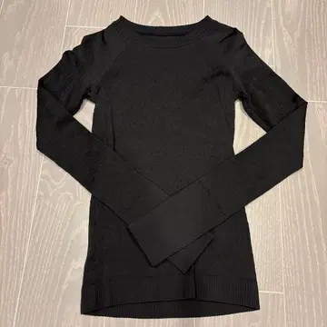 Lululemon 블랙 긴팔 상의 사이즈 2