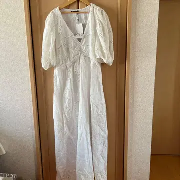 ZARA 자수 화이트 롱 드레스 XXL